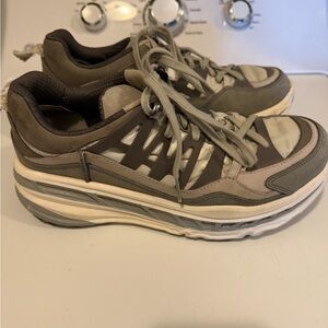 UGG Gray and White Sneakers Men size 10